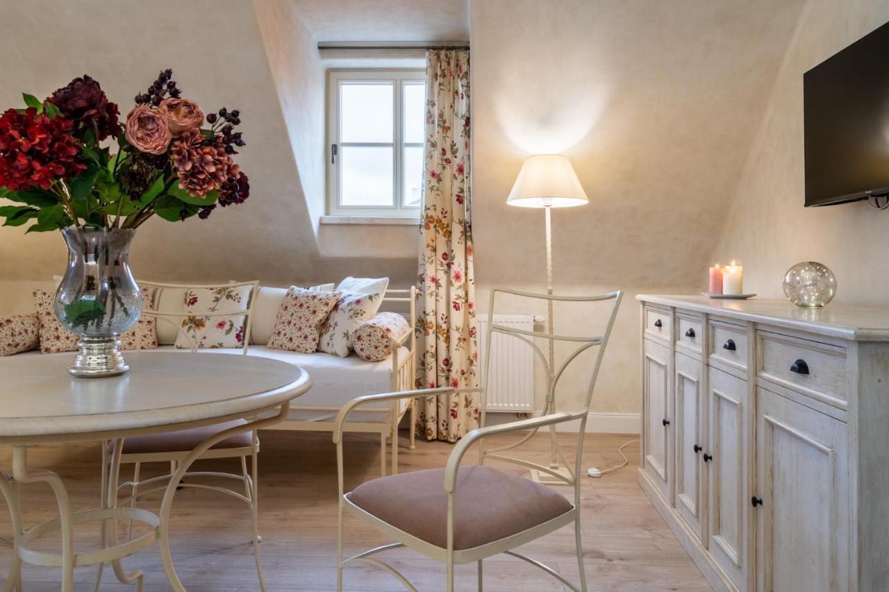 Boutique Hotel Soukenikuv Dum Кутна-Гора Экстерьер фото